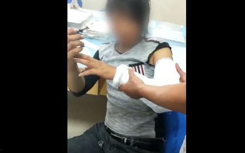 网红和大哥吃瓜视频,揭秘网络热点背后的故事 第1张 网红和大哥吃瓜视频,揭秘网络热点背后的故事 第1张